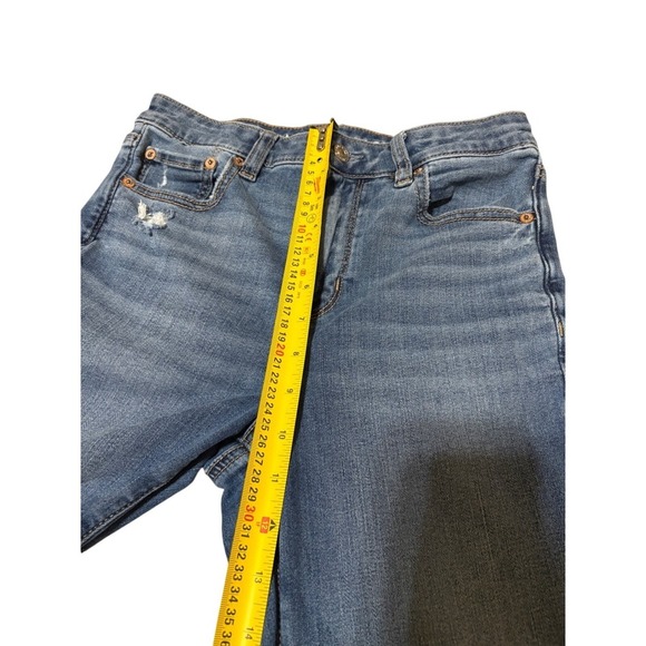 American Eagle Women's Size 4 Super High Rise Flare Blue Jeans Ripped Frayed - Picture 4 of 8